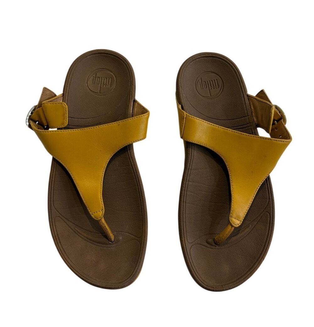 FitFlop Lulu Adjustable Sandals 7 Mustard Yellow Leather Toe-Post Slide Buckle